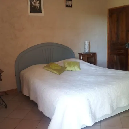 Bed & Breakfast Mas De Bourlenc